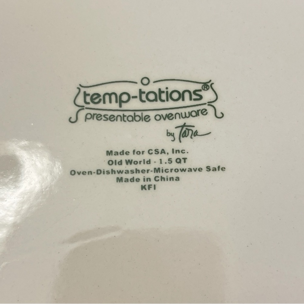 Temptations Old World Vintage 1.5 Quart Oval Covered Baking Dish Four Pi… - Picture 11 of 13